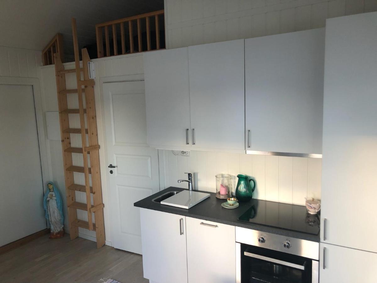Lyseren Waterfront Cabin Omberg Экстерьер фото